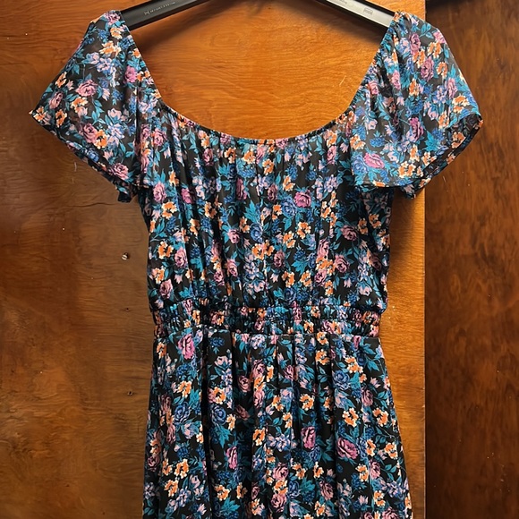 Francesca’s sundress size medium. Brand is Trixxi - Picture 5 of 8